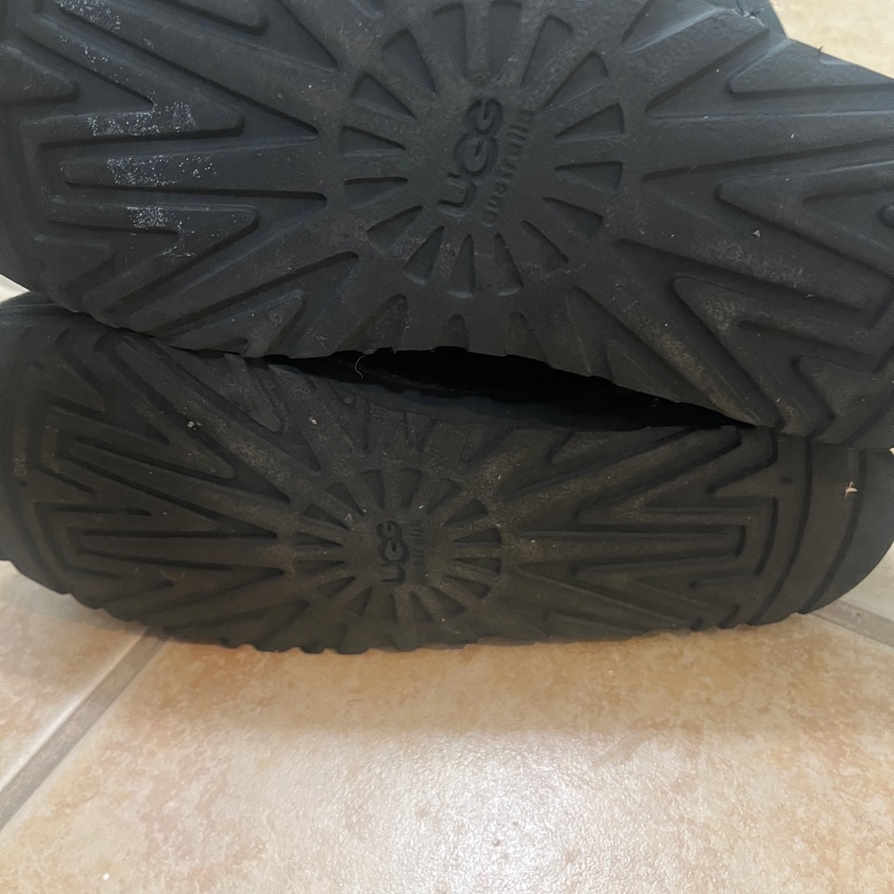 UGG Classic Tall II Boot - Picture 5 of 7